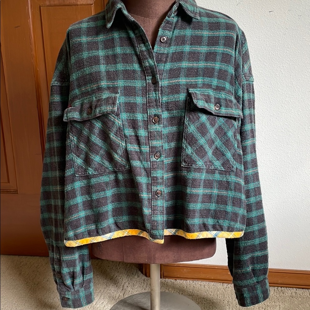 BDG Cropped Flannel Shirt